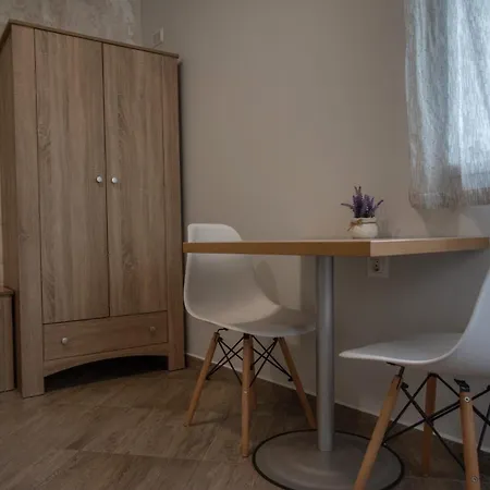 фолис Kjusztendil