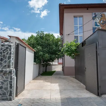 фолис Kjusztendil